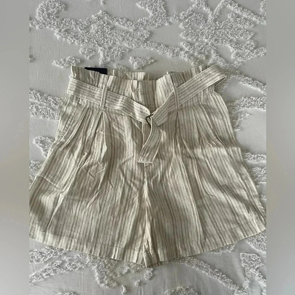 Banana Republic Linen-Blend Paperbag Short - Picture 4 of 13